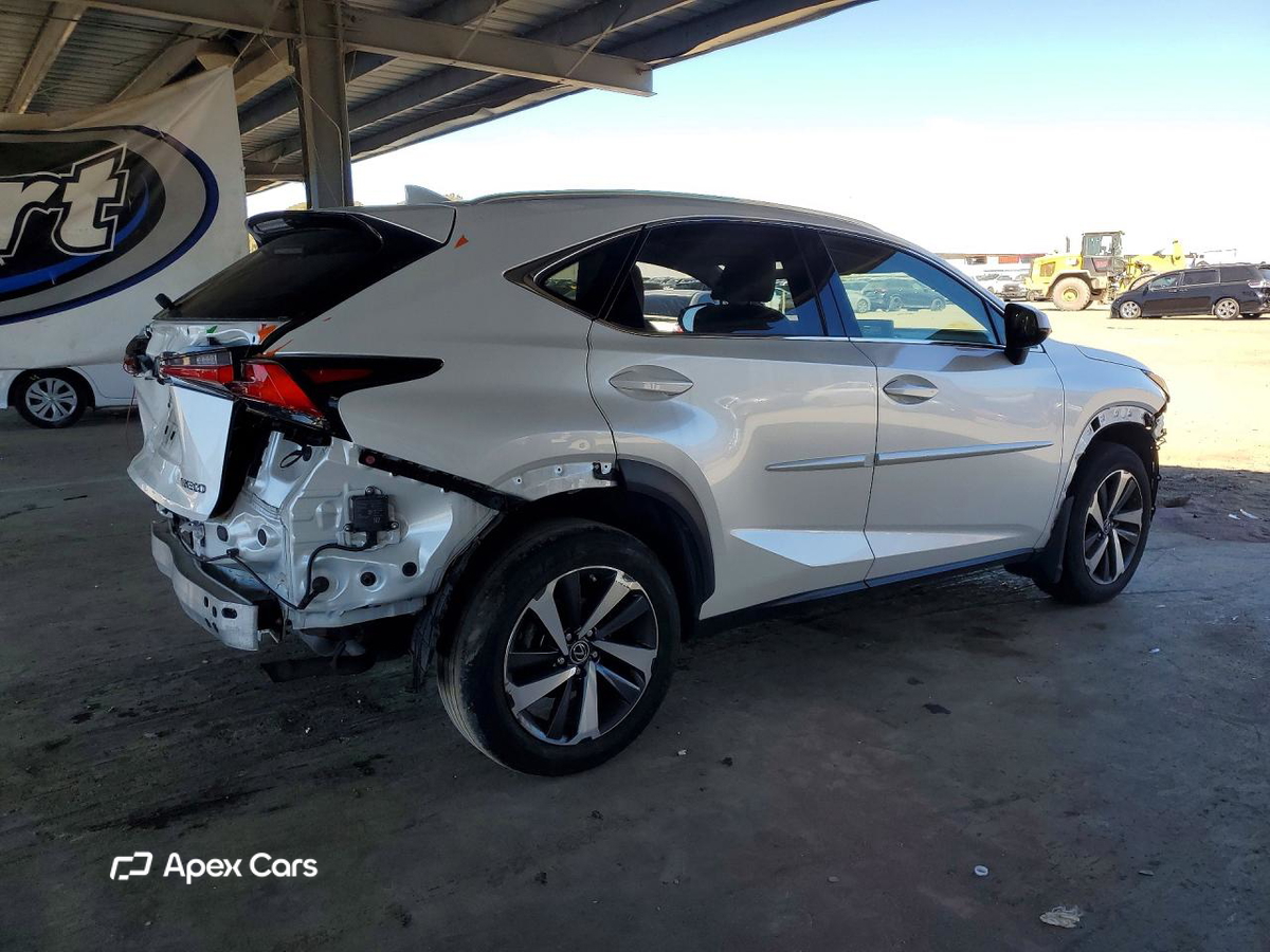 Lexus NX 2021