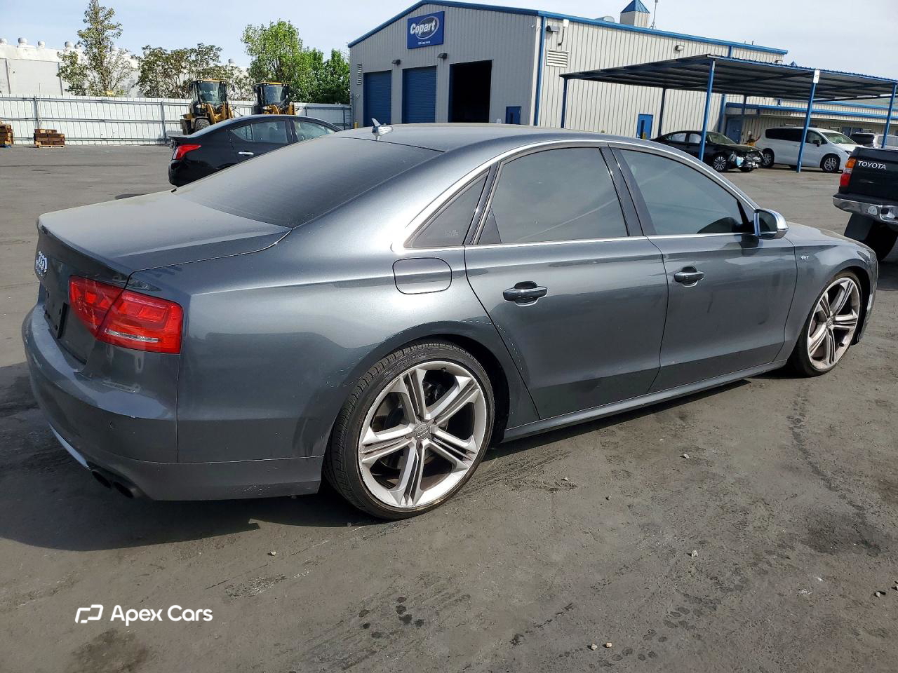 Audi S8 2013