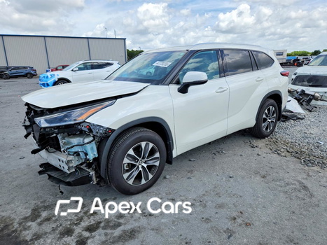 Toyota Highlander 2021 - Image 1 of 14