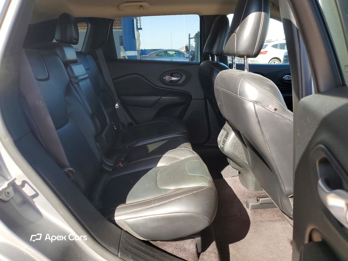Jeep Cherokee 2016