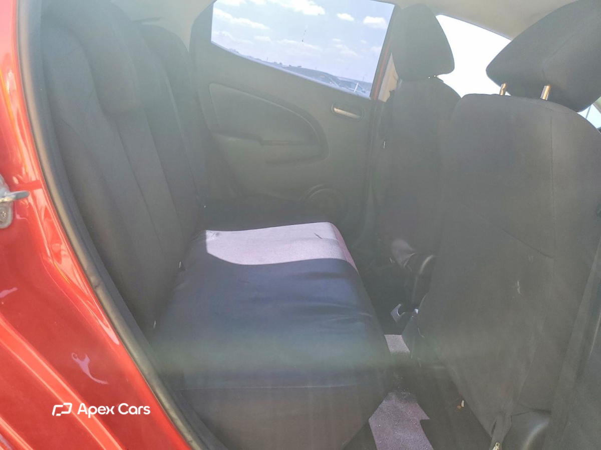 Mazda 2 2012