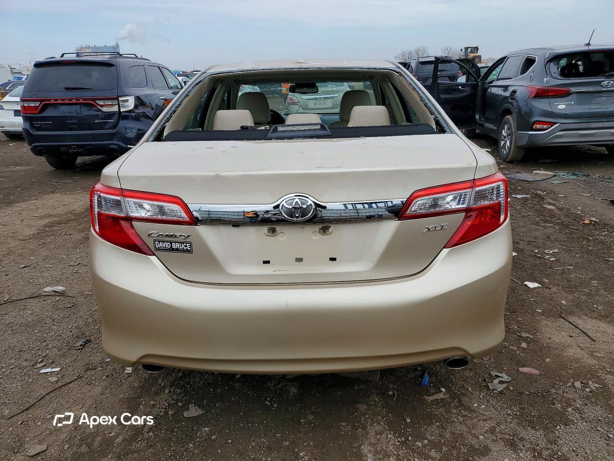 Toyota Camry 2012