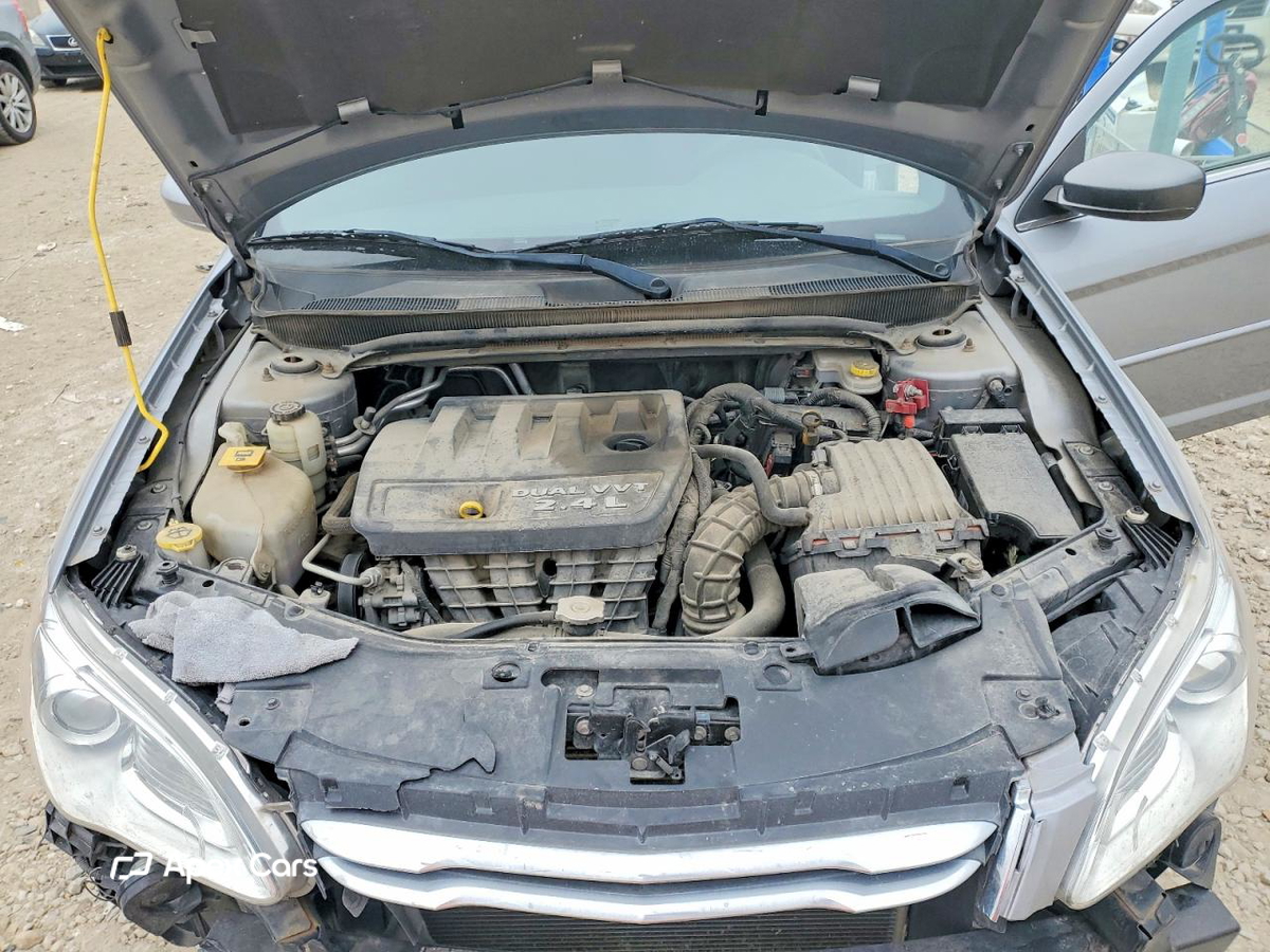 Chrysler 200 2013