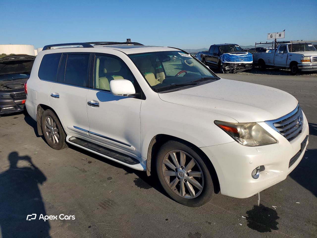 Lexus LX 2011