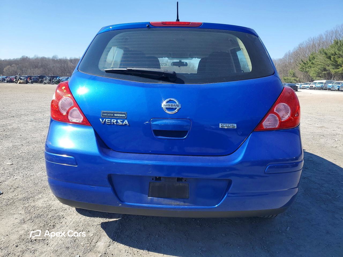 Nissan Versa 2012