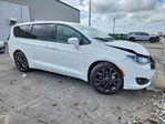 Chrysler Pacifica 2019