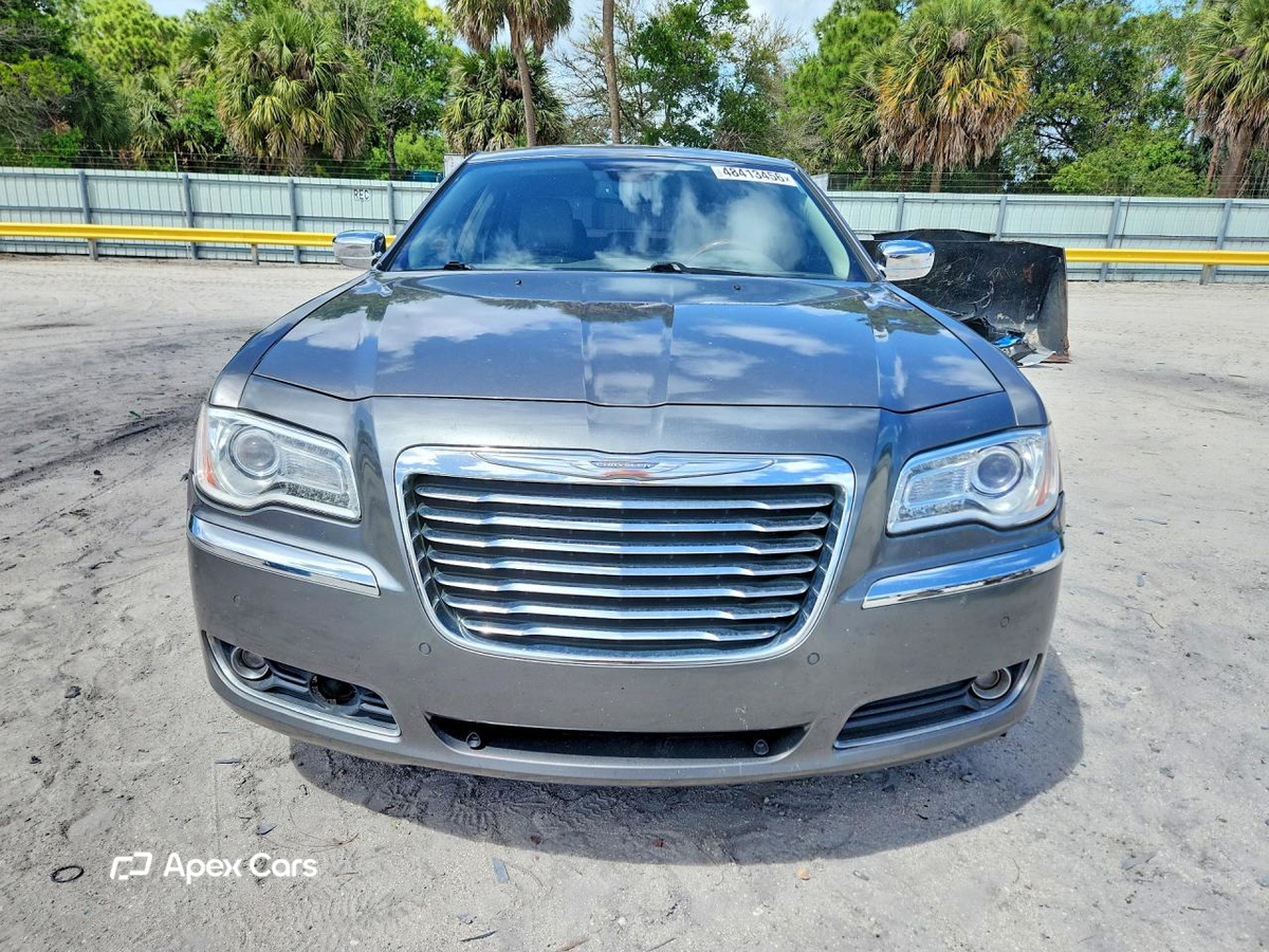 Chrysler 300 2011