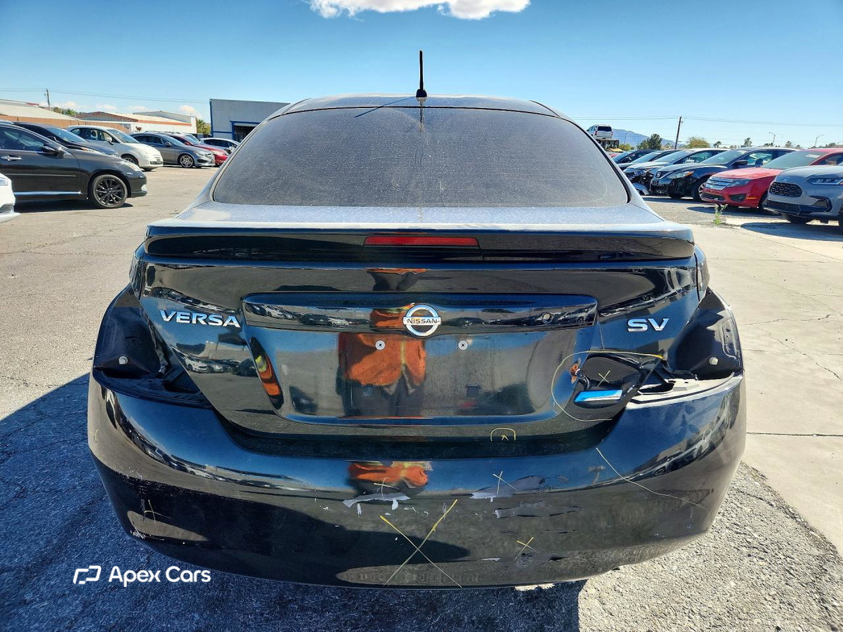 Nissan Versa 2013