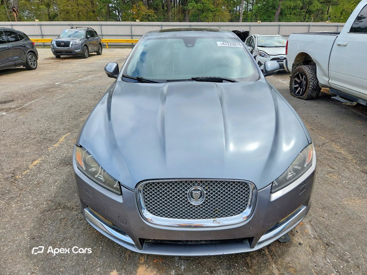 Jaguar XF 2012
