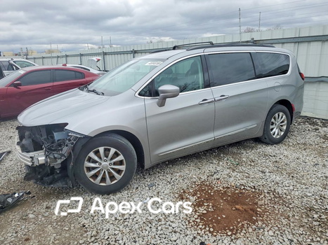 Chrysler Pacifica 2017 - Zdjęcie 1 z 14