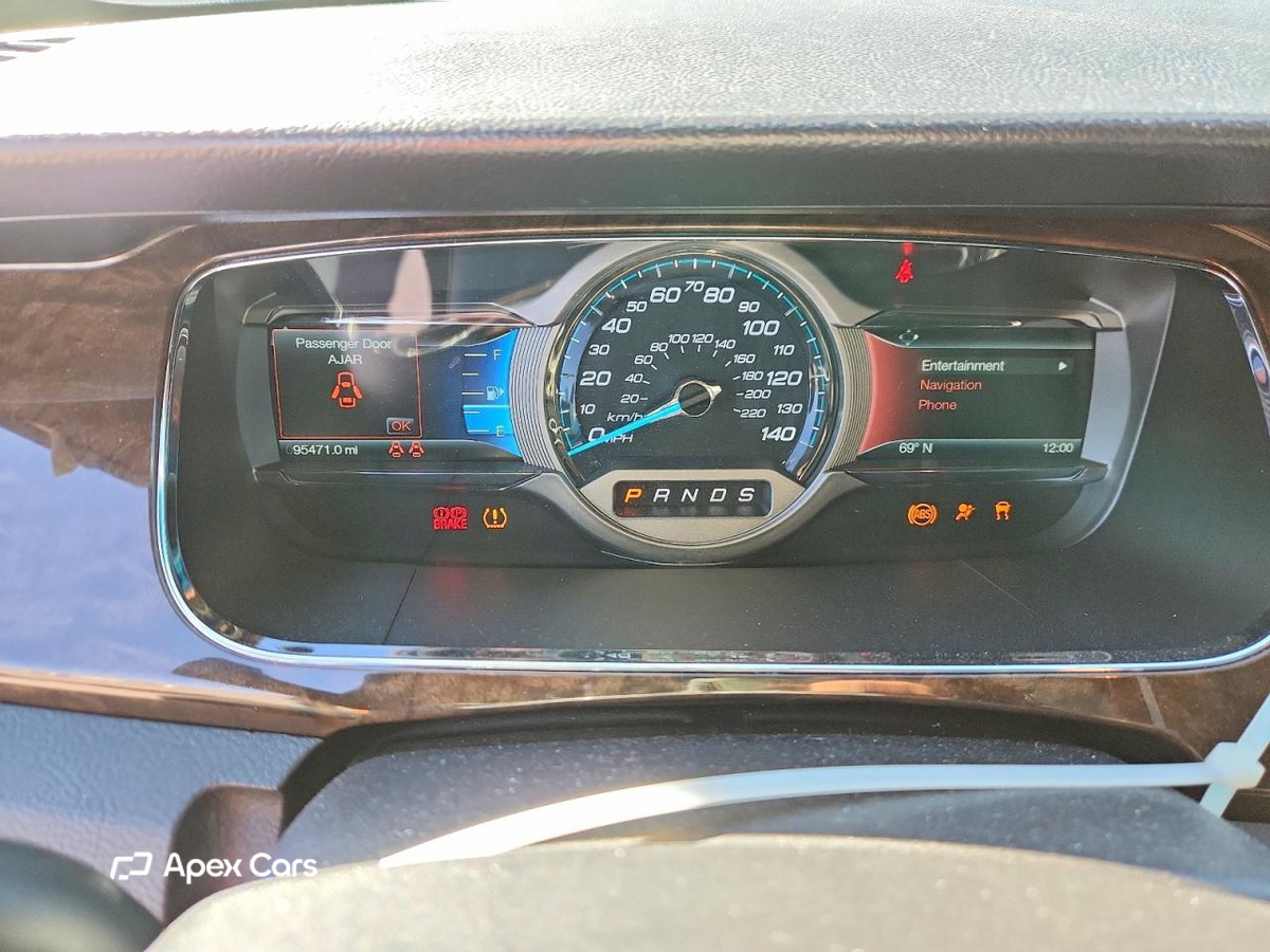 Ford Taurus 2015