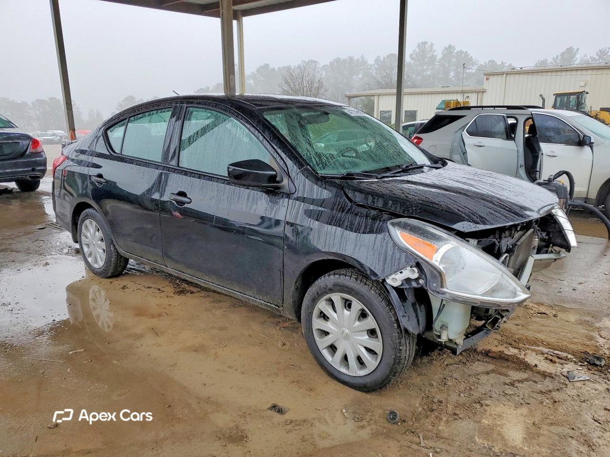 Nissan Versa 2016