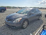 Nissan Altima 2010