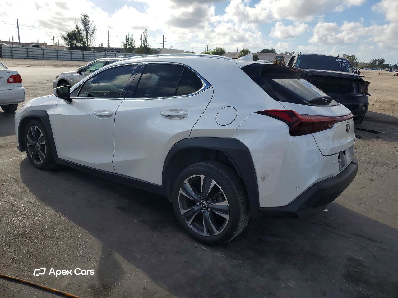 Lexus UX 2023