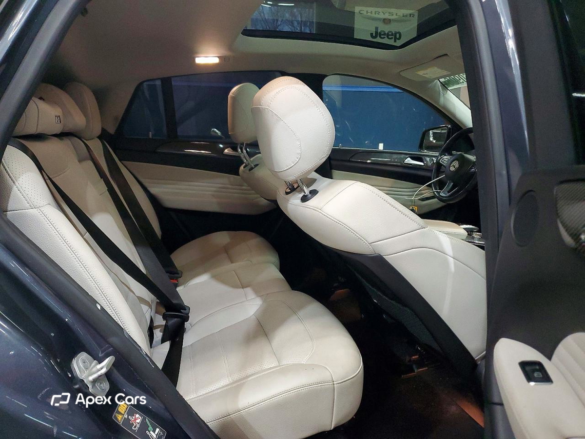 Mercedes-Benz GLE 2016