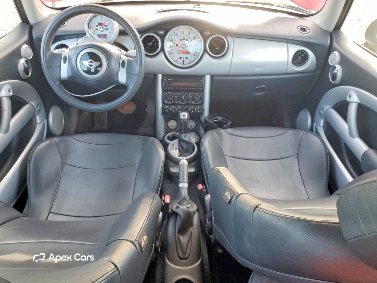 MINI Cooper 2004
