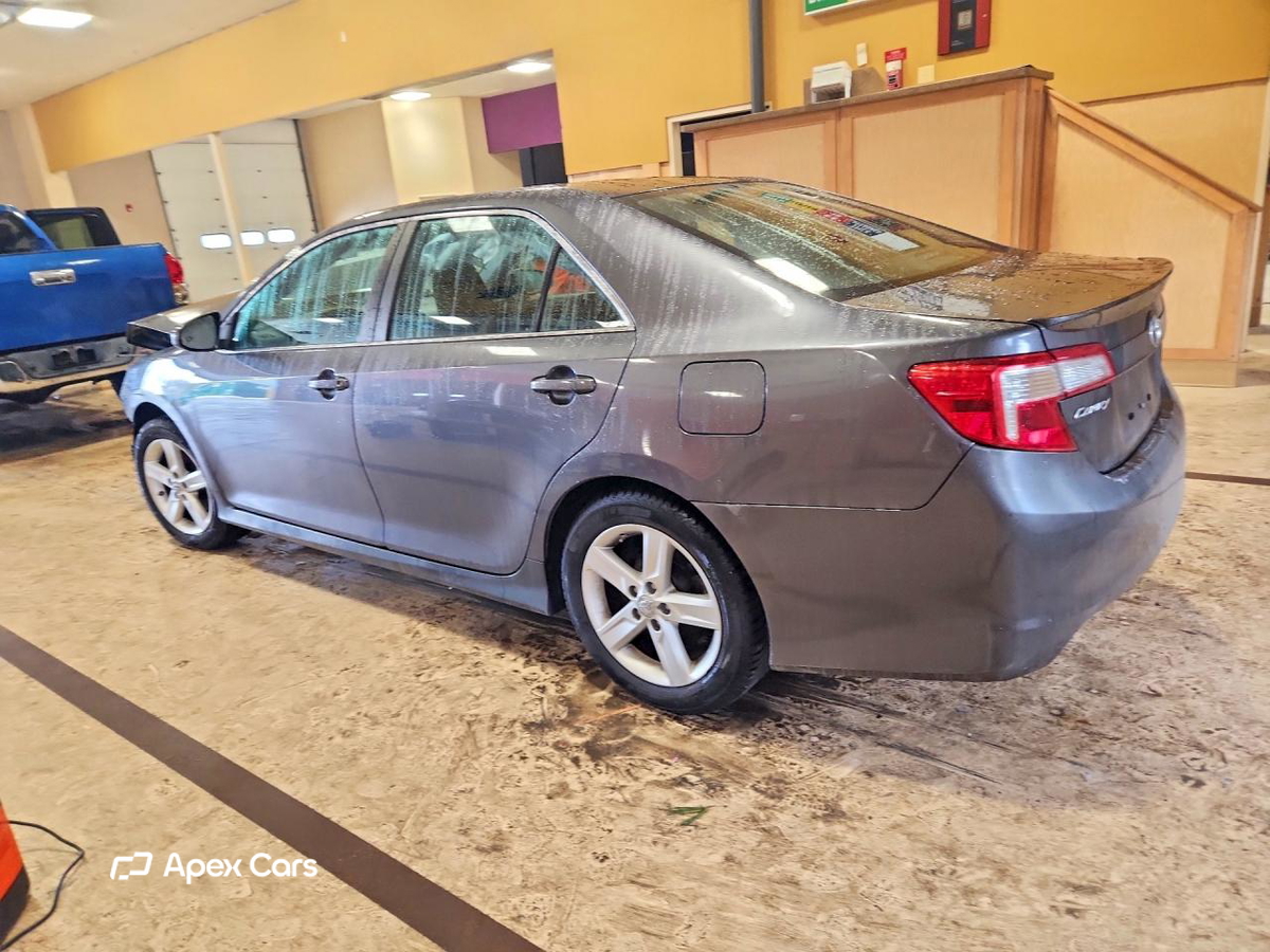 Toyota Camry 2012