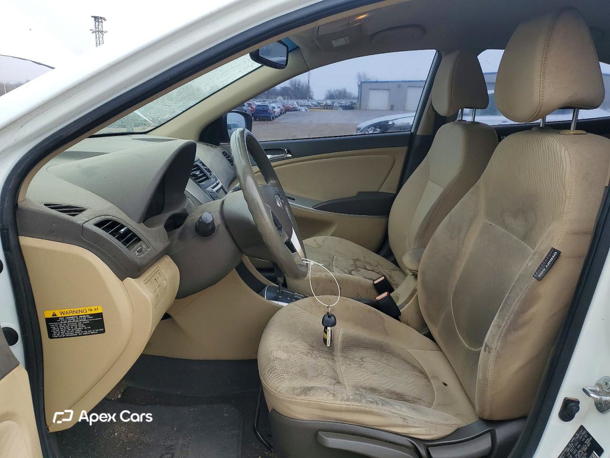 Hyundai Accent 2013