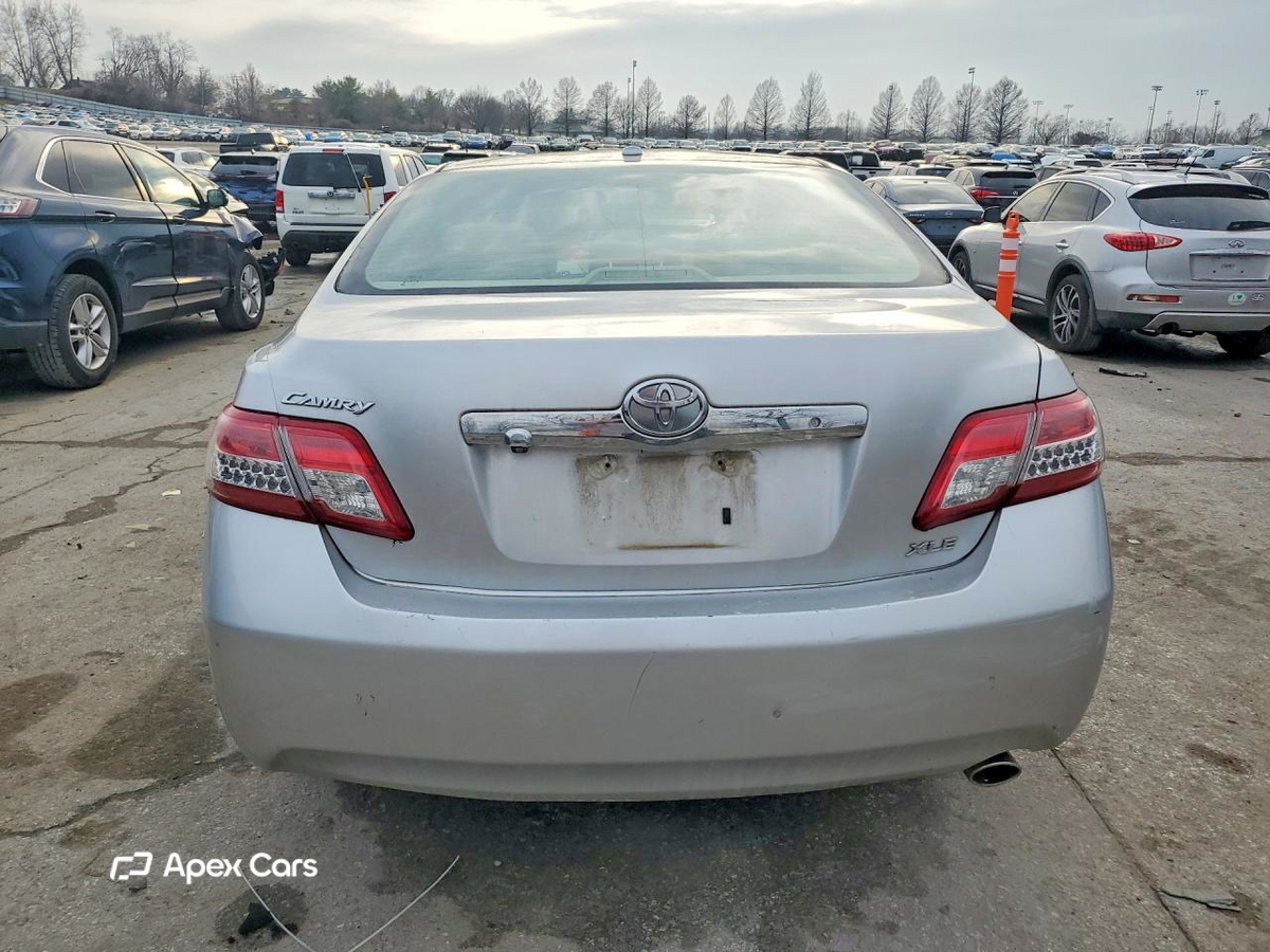 Toyota Camry 2010