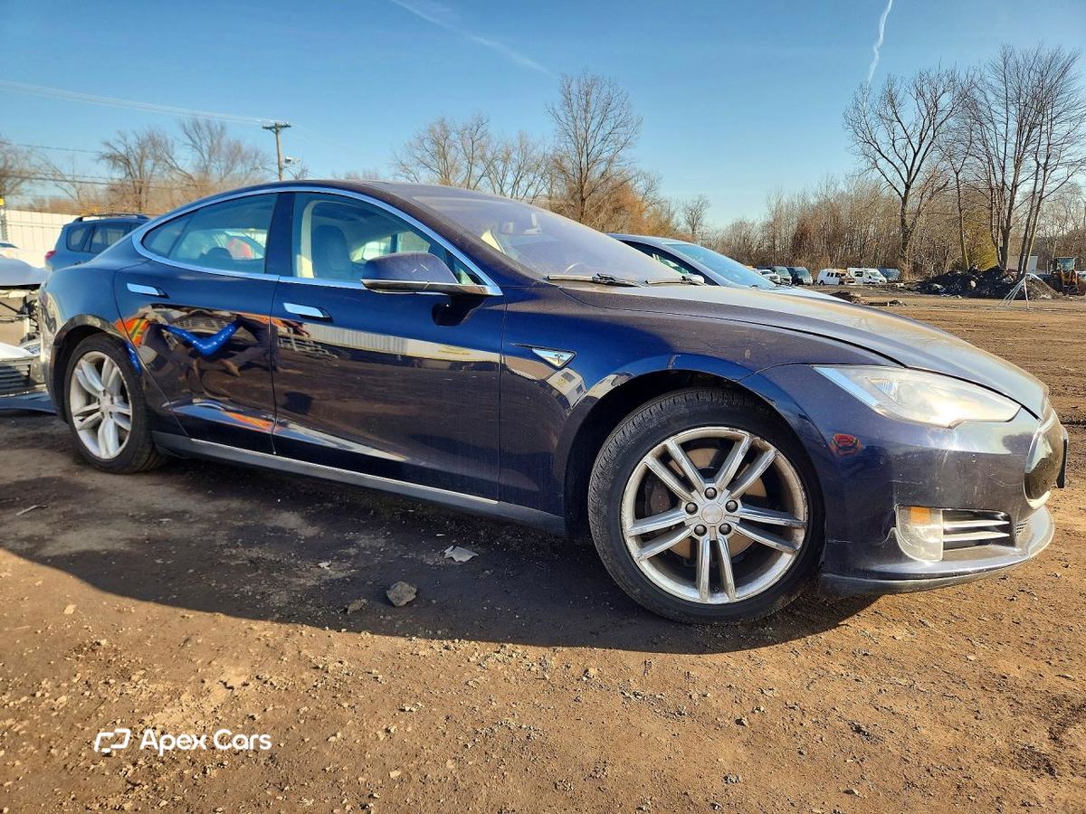 Tesla Model S 2013