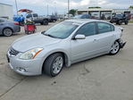 Nissan Altima 2011