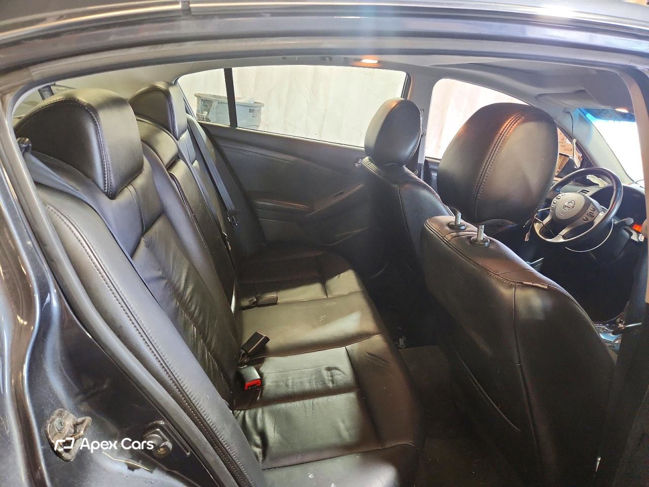 Nissan Altima 2010