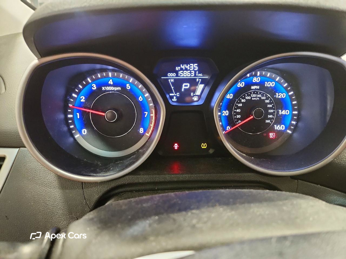 Hyundai Elantra 2012