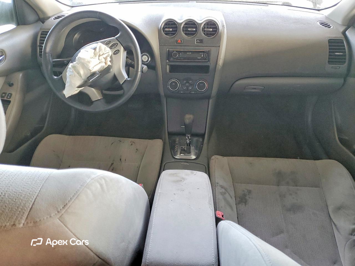 Nissan Altima 2010