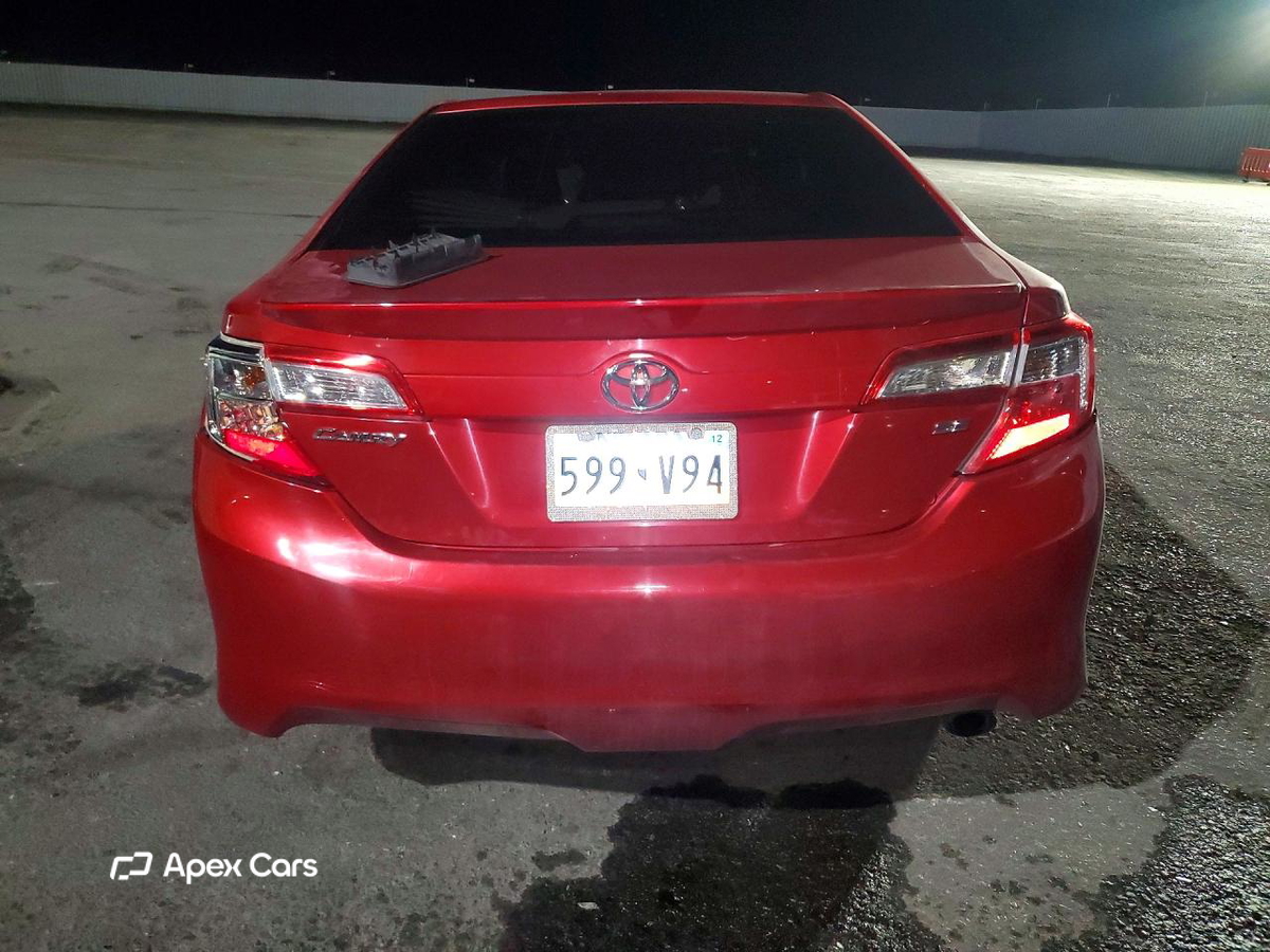 Toyota Camry 2012