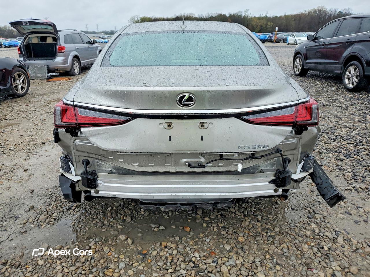 Lexus ES 2021