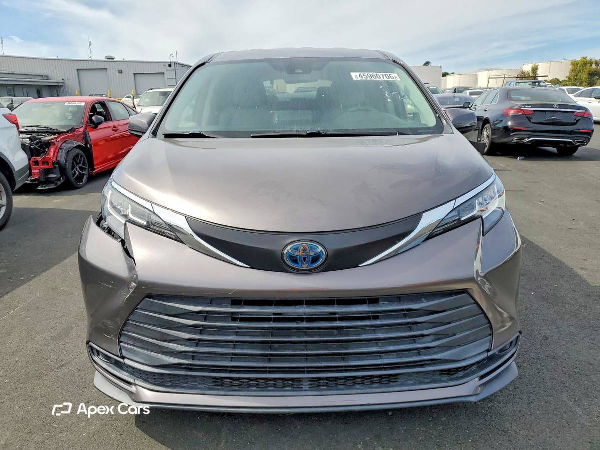 Toyota Sienna 2021