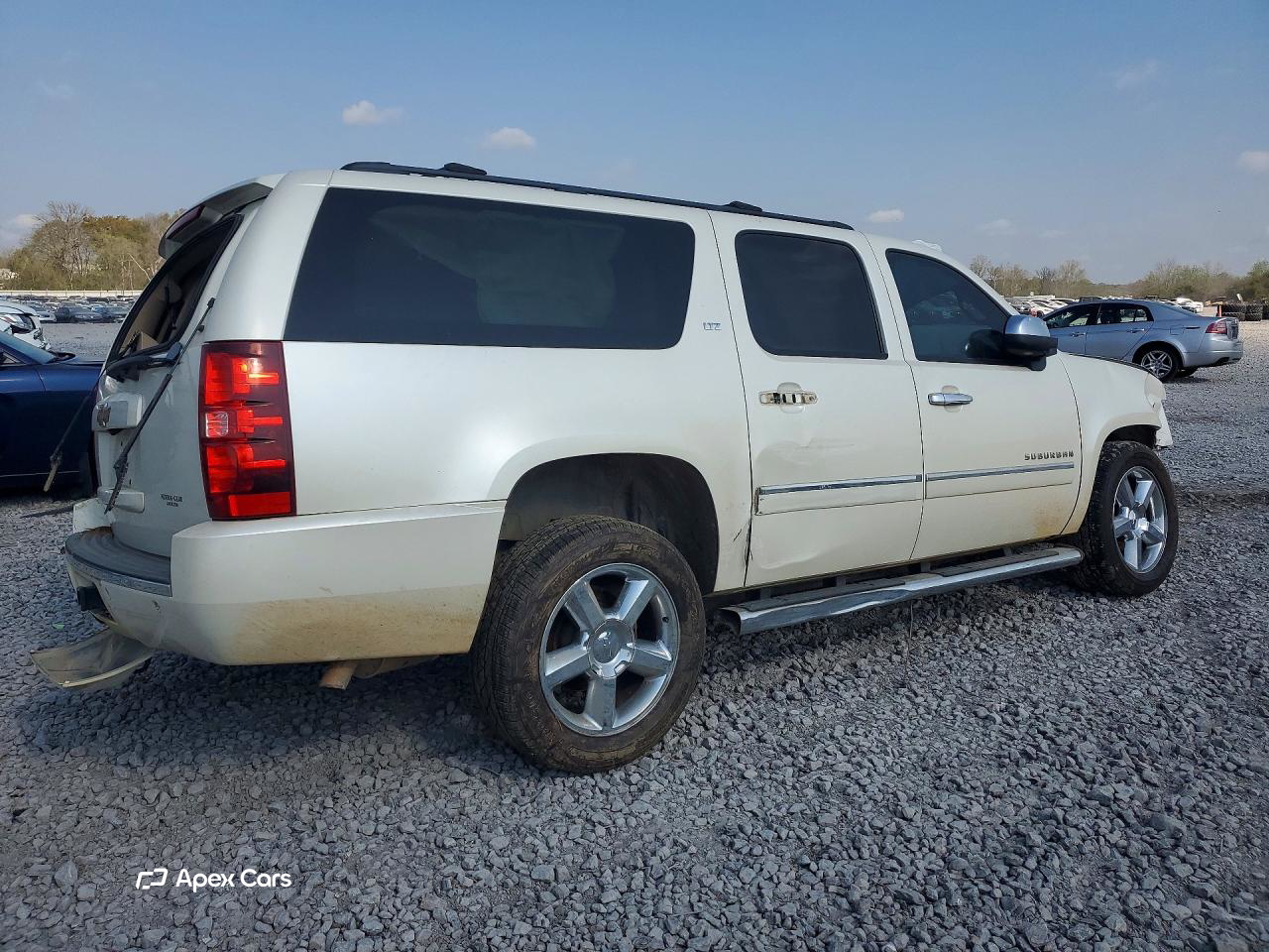 Chevrolet Suburban 2013