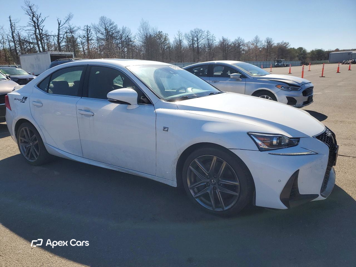 Lexus IS 2019