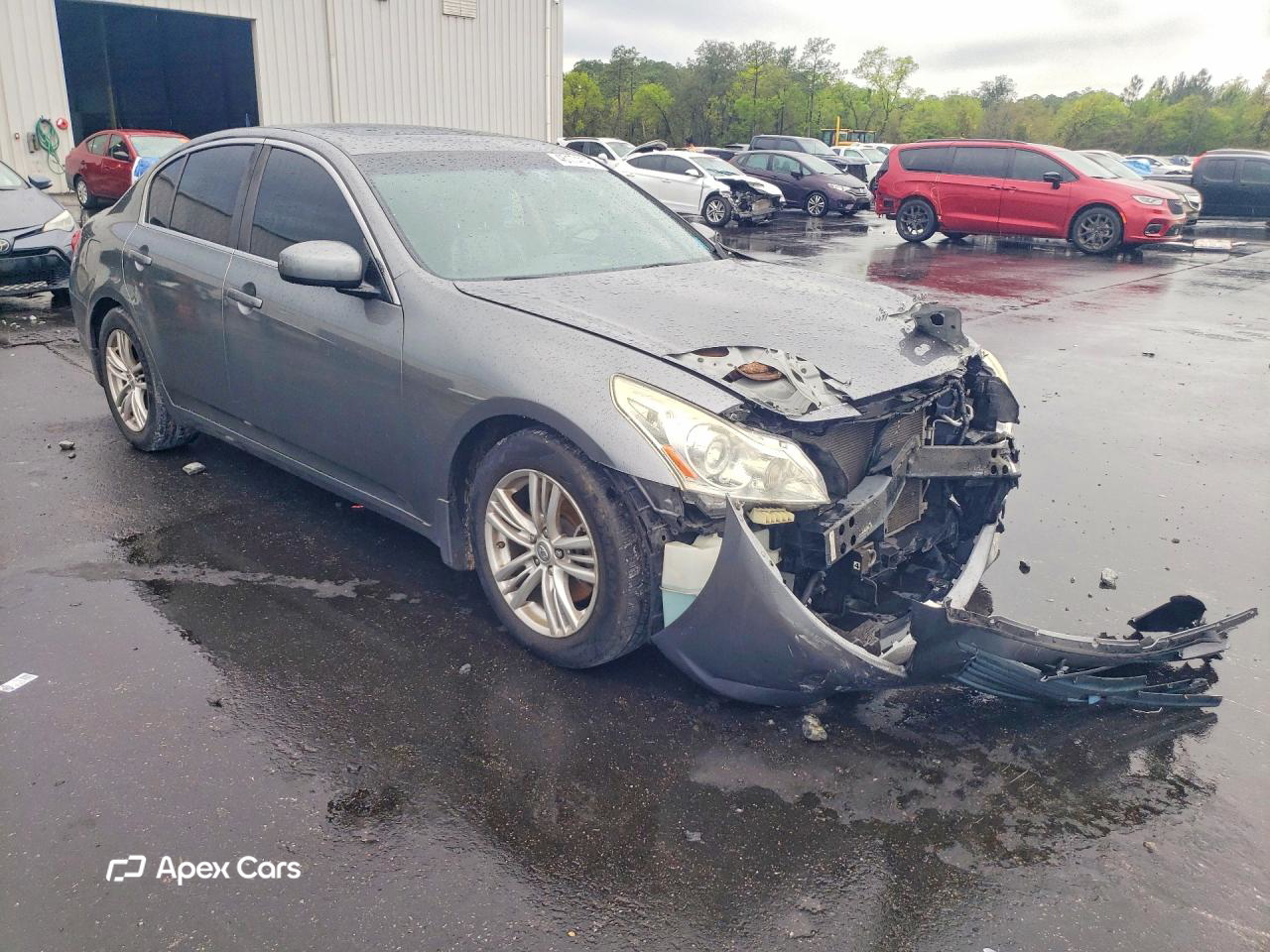 Infiniti G 2011