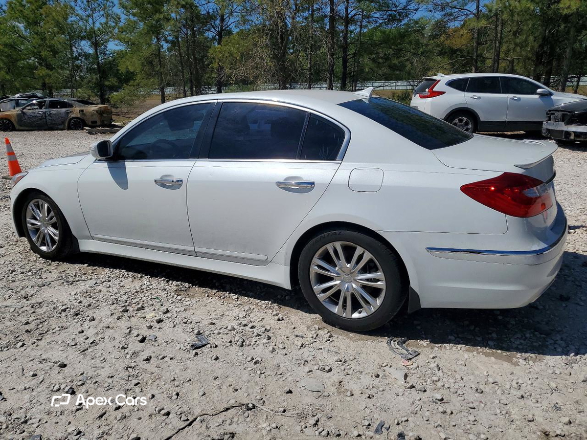 Hyundai Genesis 2013