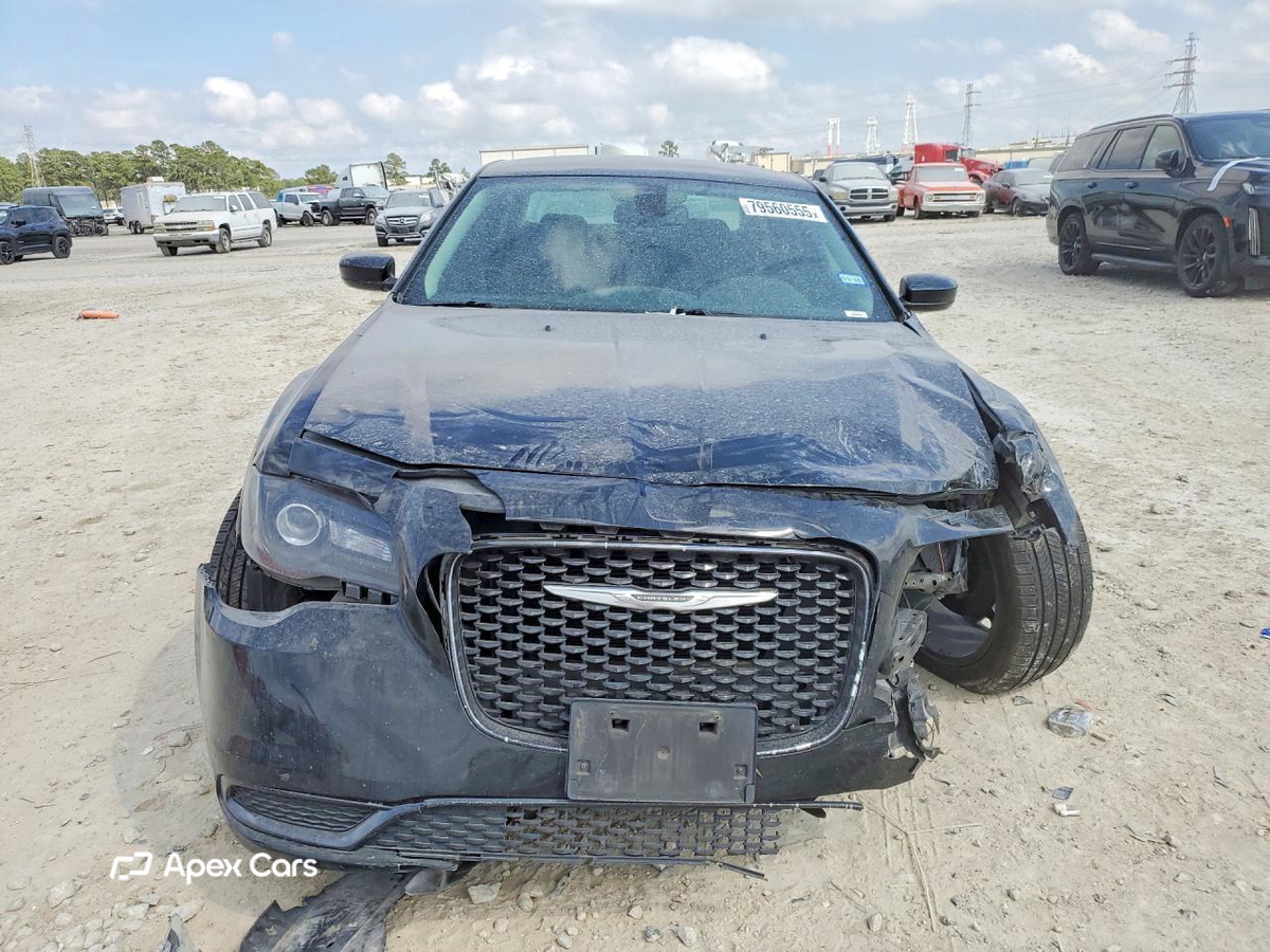 Chrysler 300 2019