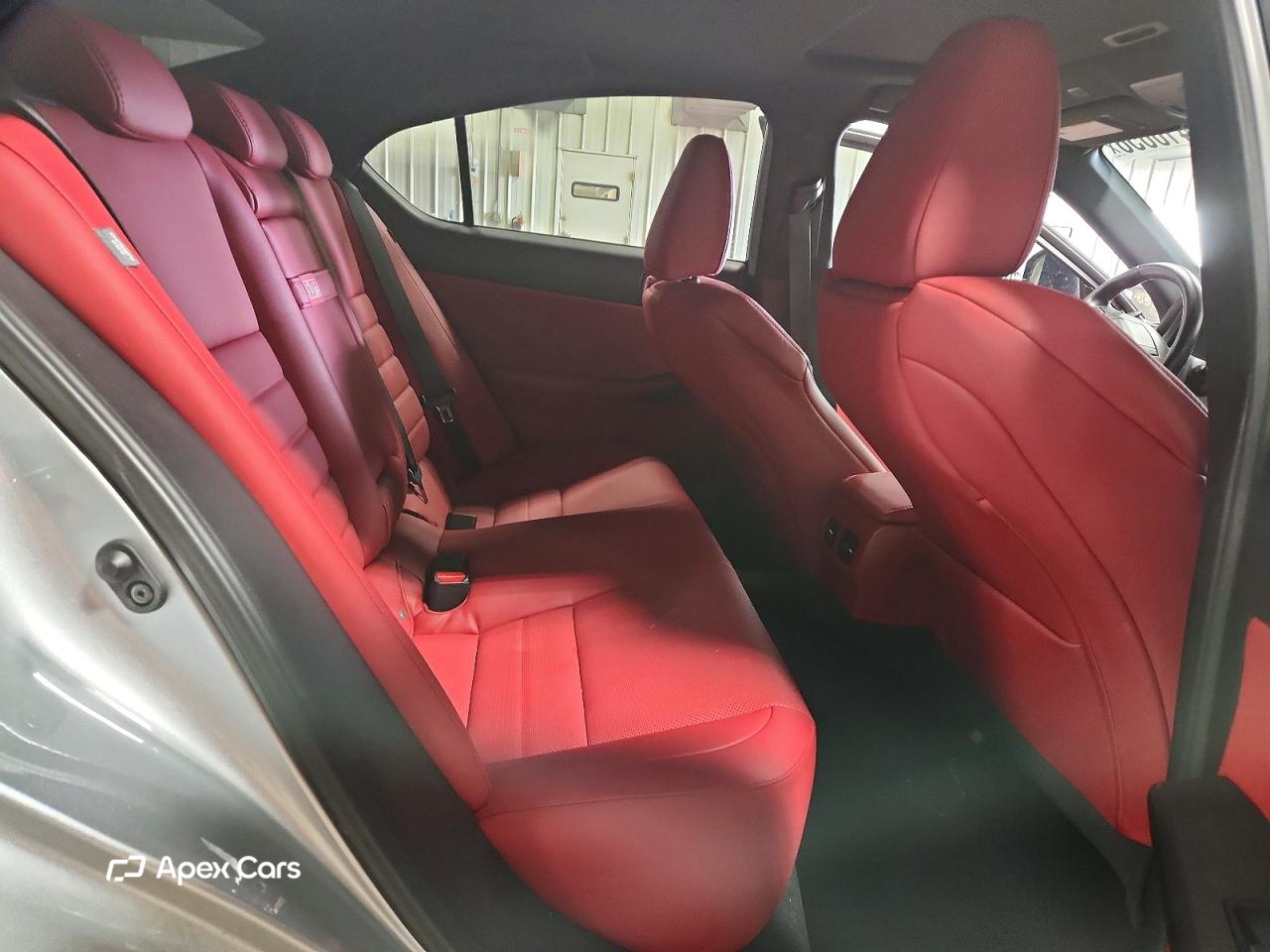 Lexus IS 2022
