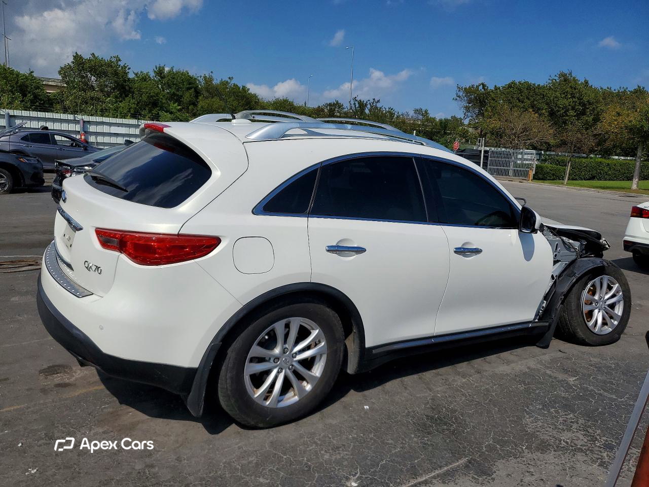 Infiniti QX70 2014