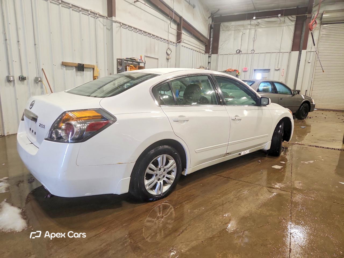 Nissan Altima 2011