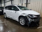 Chrysler Pacifica 2017