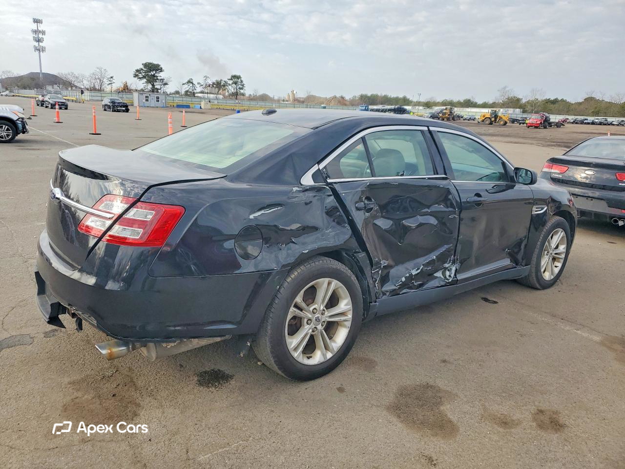 Ford Taurus 2019