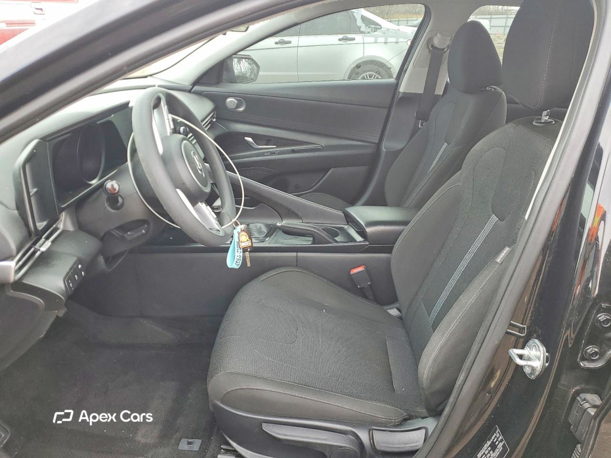Hyundai Elantra 2023