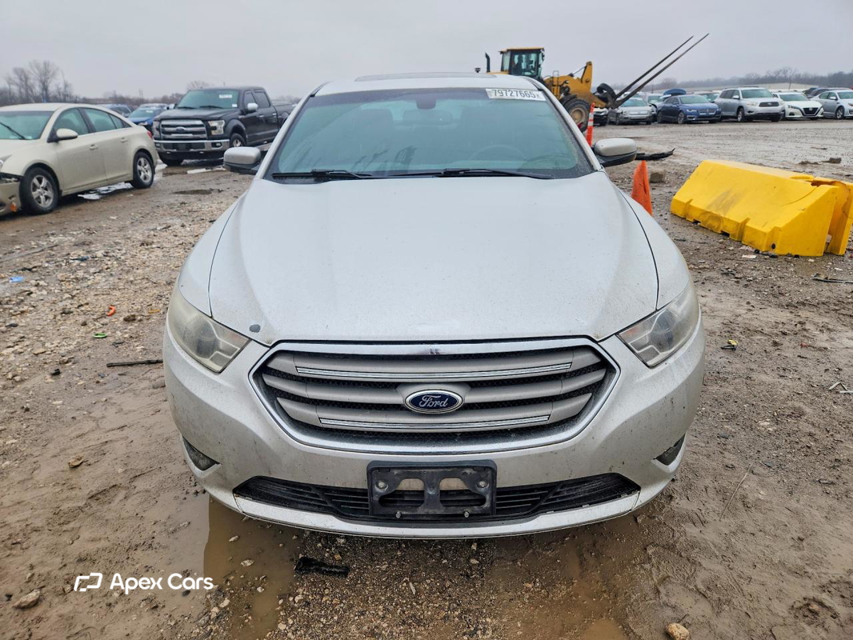 Ford Taurus 2015