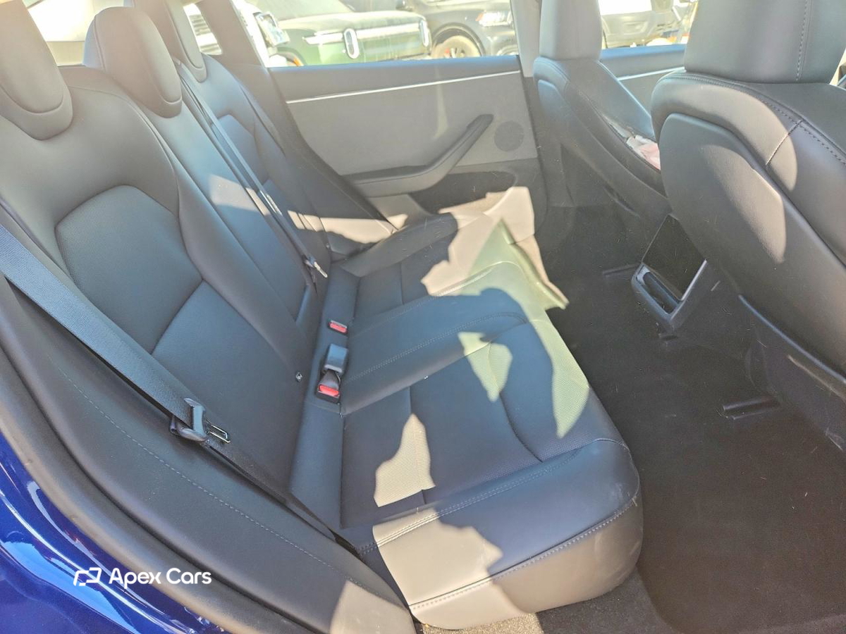 Tesla Model 3 2024