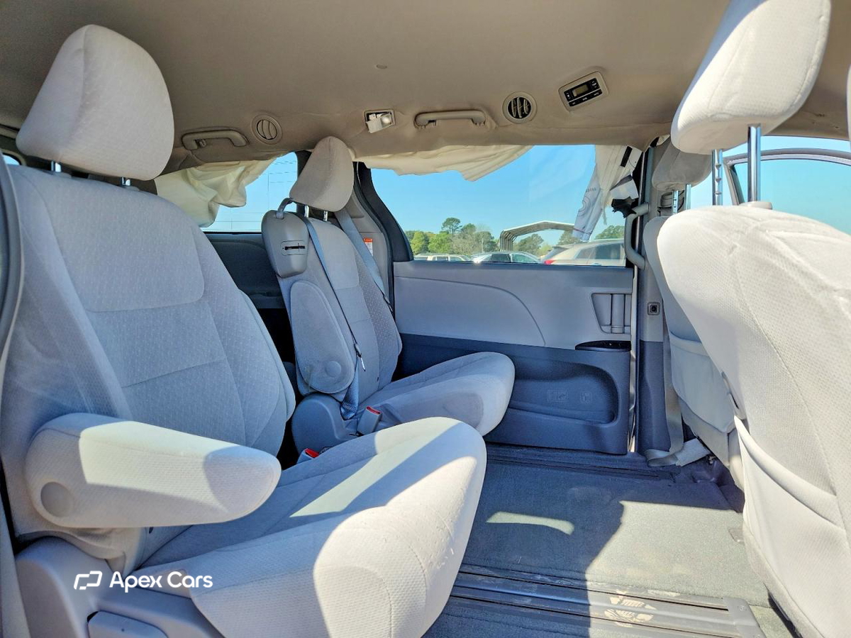 Toyota Sienna 2015