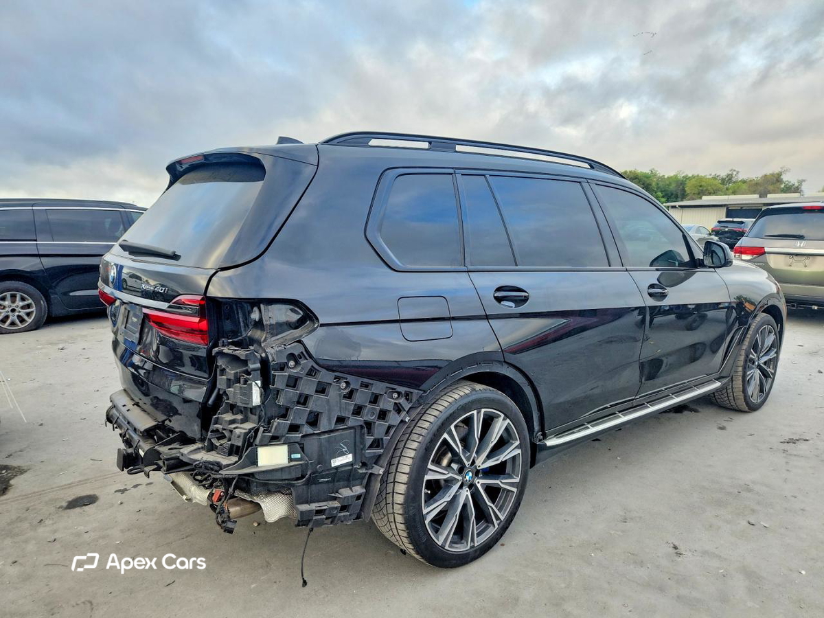 BMW X7 2021