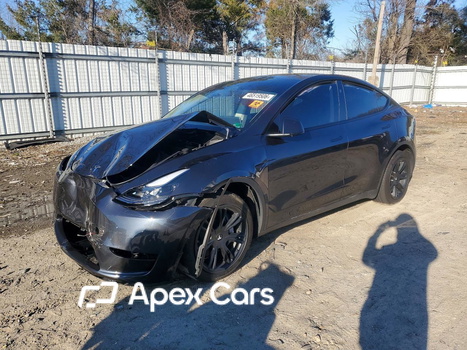 Tesla Model Y 2025 - Image 1 of 5