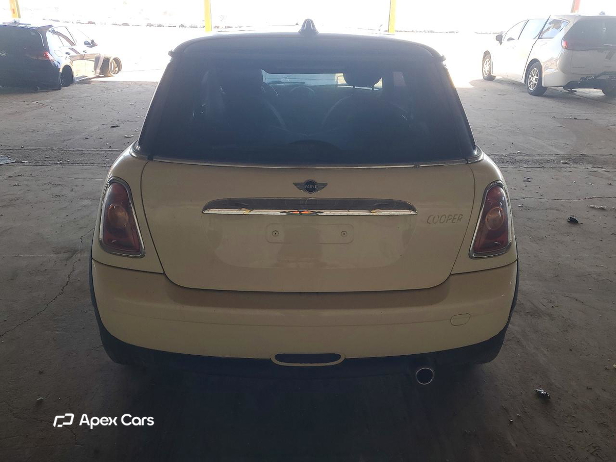MINI Cooper 2010