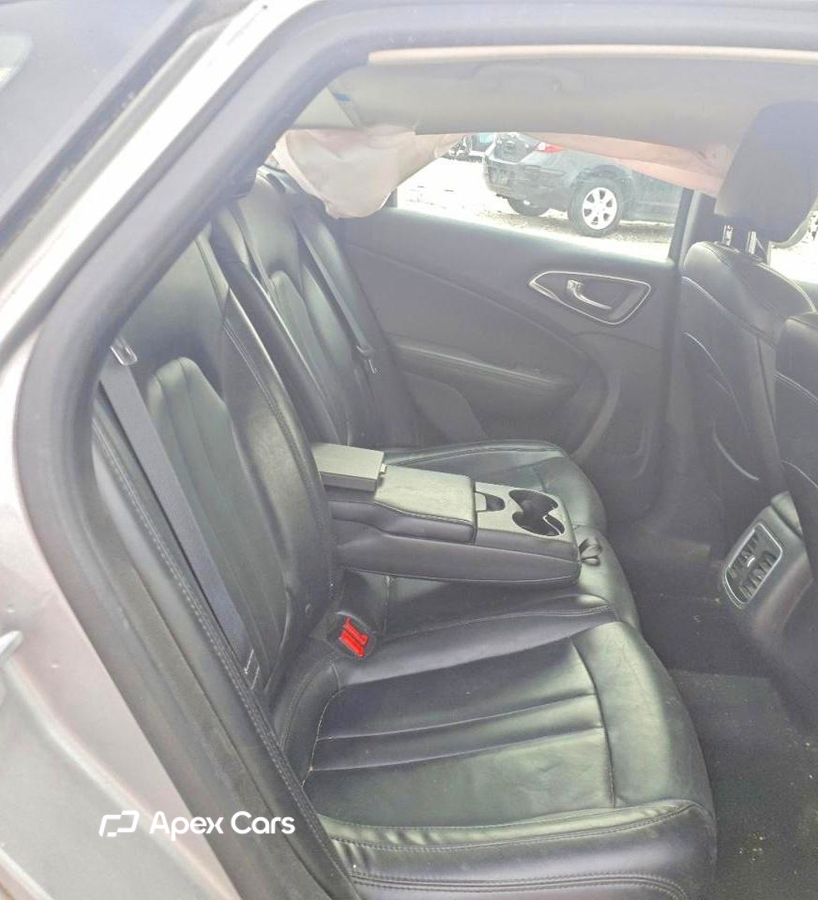 Chrysler 200 2015