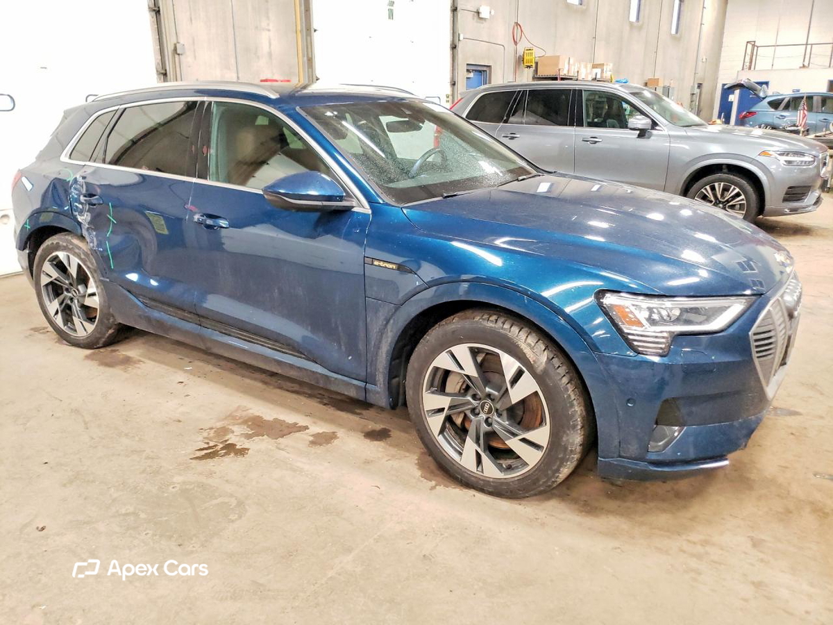 Audi e-tron 2022